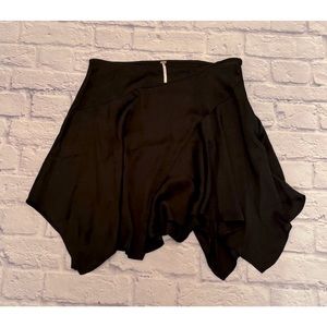Free People Black ruffle mini skirt size 10